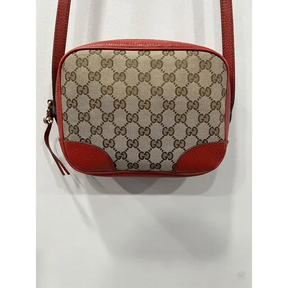 Gucci Bree GG Supreme Camera Crossbody W/Red Leather W/Cert. Of Authenticity - Picture 2 of 15